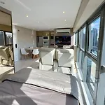 Studio Premium - Garagem - 7Th Avenue