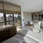 Studio Premium - Garagem - 7Th Avenue